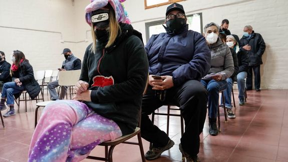 San Martín: fue a votar en pijama de unicornio