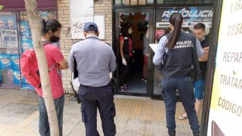 violento asalto en un local de telefonos en el centro violento asalto en un local de telefonos en el centro