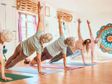 Ni natación ni pilates: el ejercicio de bajo impacto ideal para mayores de 65 con dolor articular