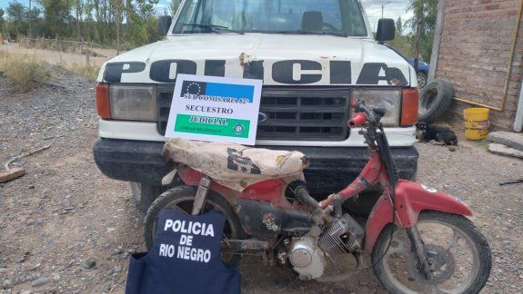 Las Perlas: secuestran moto robada y plantas de marihuana