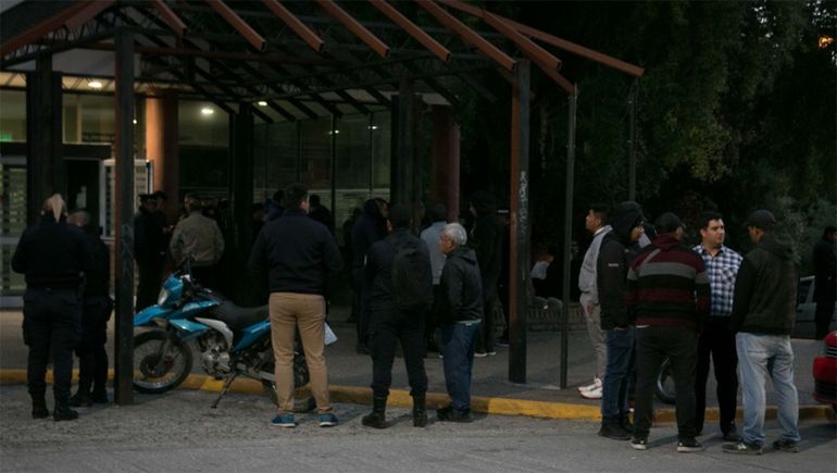 Murió el policía que fue brutalmente agredido en la puerta de un pub