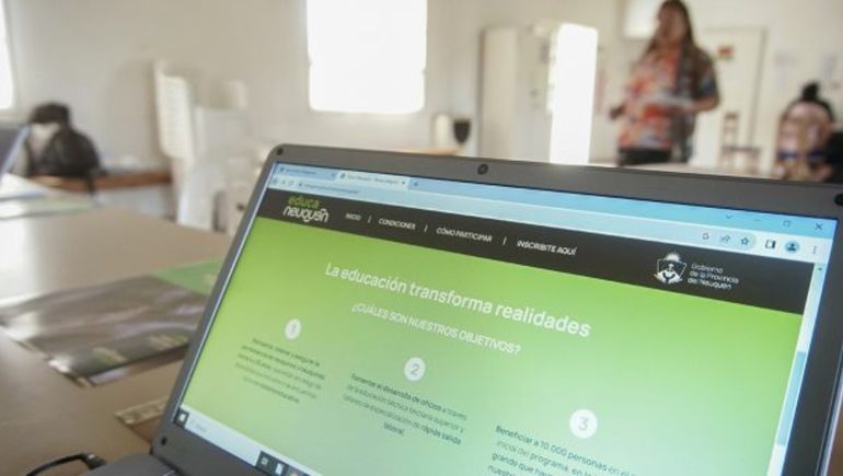 Quieren habilitar billeteras virtuales para cobrar las becas Gregorio Álvarez