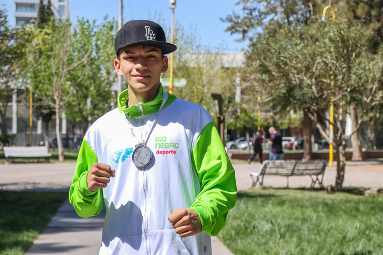 Axel Rosales, joven boxeador de Cipolletti. Fotos: Anahí Cárdena