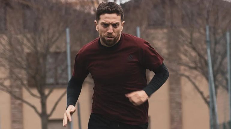 Papu Gómez se entrena para volver en forma. Papu Gómez se entrena para volver en forma.