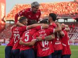 Cómo se visten los jugadores de Independiente pese al calor para ingresar a la cancha: Cábala