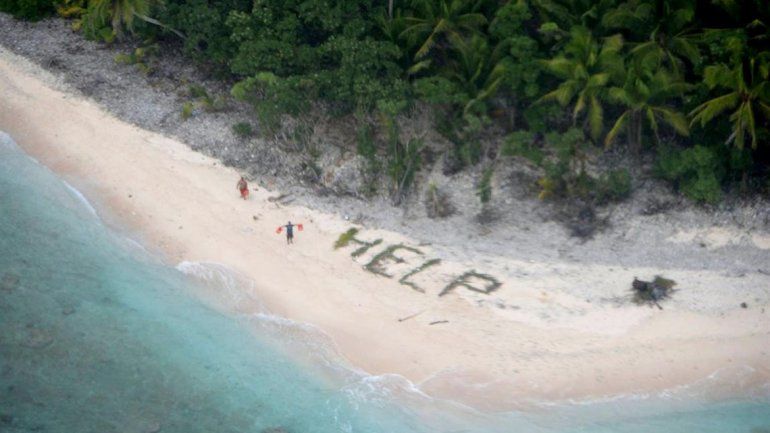 Eran buscados desde hacía tres días y la inscripción en la playa los salvó.