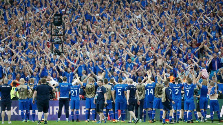 El tradicional festejo de Islandia junto sus seguidores.