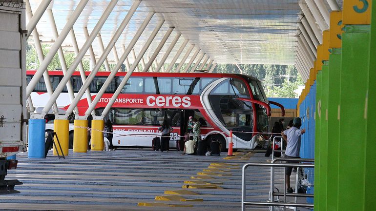 Desde Carlos Paz, llegan tres contingentes de egresados contagiados