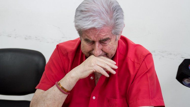 Juan Carlos Aguirre tras ser absuelto por el crimen de la bioquímica.