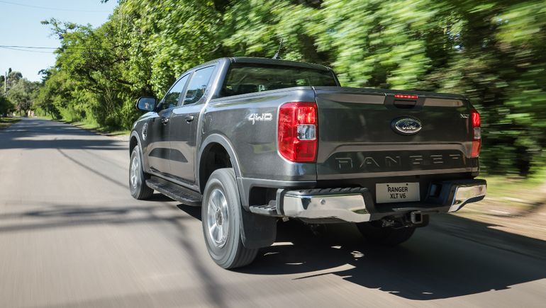 Ford Ranger XLT V6. Ford Ranger XLT V6.