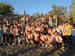 San Patricio del Chañar se consagró bicampeón. Fotos: Prensa Lifune. San Patricio del Chañar se consagró bicampeón. Fotos: Prensa Lifune.