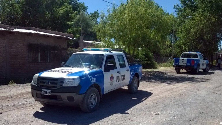 Allanamientos en Parque Industrial: droga, un arma y un detenido