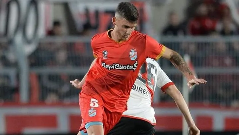 El neuquino Adrián Sporle está cerca de sumarse a Independiente