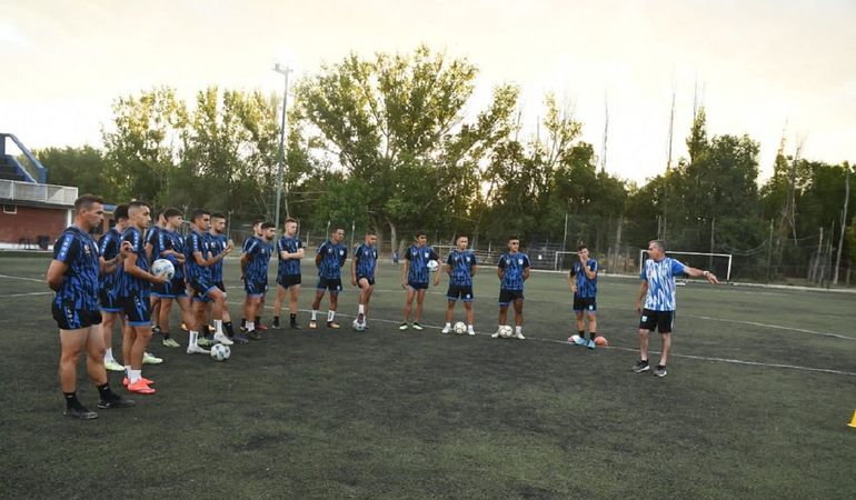 Deportivo Rincón volverá este martes a los entrenamientos a la espera del fallo definitivo pensando en la final por el ascenso. 