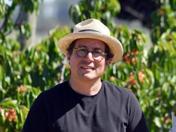 Con exportaciones récord y mercados saturados, el sector cerecero chileno entra en una etapa clave: reducir superficie o apostar por calidad, diversificación y gestión. El Ing. Jorge Astudillo nos da su opinión. Con exportaciones récord y mercados saturados, el sector cerecero chileno entra en una etapa clave: reducir superficie o apostar por calidad, diversificación y gestión. El Ing. Jorge Astudillo nos da su opinión.