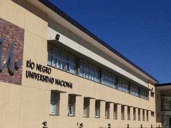 Escándalo en la UNRN por reiterados hechos de violencia de género de parte de un docente