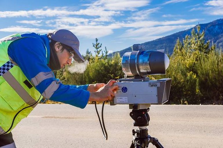 Fotomultas en Argentina: el odómetro de un vehículo puede tener un error al marcar la velocidad de hasta un 3%. Foto: argentina.gob.ar Fotomultas en Argentina: el odómetro de un vehículo puede tener un error al marcar la velocidad de hasta un 3%. Foto: argentina.gob.ar