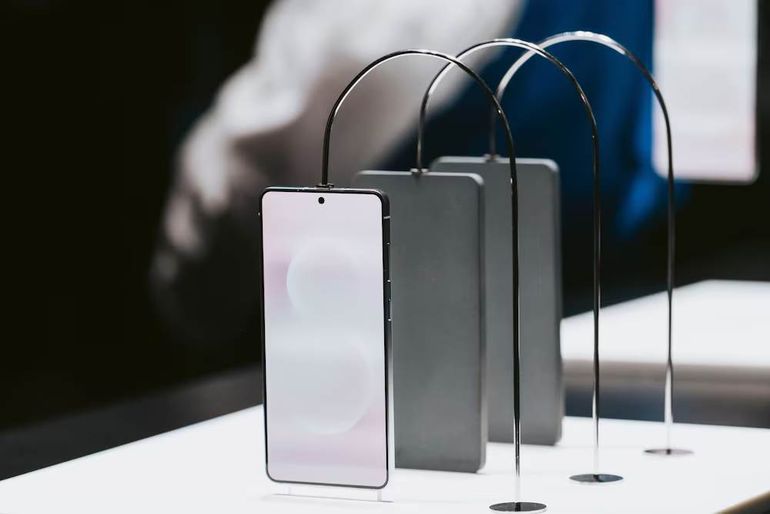 Frávega adelantó sus descuentos por el Black Friday y sumó financiación en 12 pagos y envío gratis.