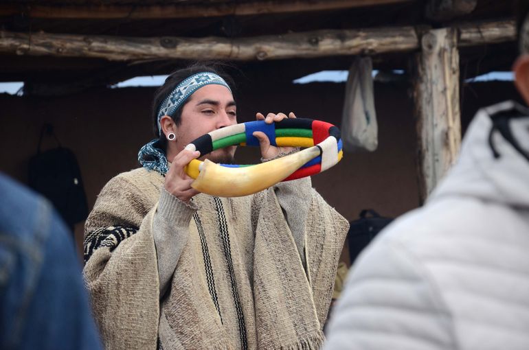 La consulta mapuche es una herramienta para las comunidades ante el avance de proyectos en territorios. Tiene rango internacional, pero nunca se aplicó. La consulta mapuche es una herramienta para las comunidades ante el avance de proyectos en territorios. Tiene rango internacional, pero nunca se aplicó.