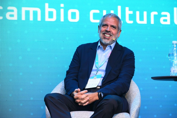 Luis Pérez Companc, presidente de Molinos Río de la Plata, Molinos Agro y Pecom Energía. Luis Pérez Companc, presidente de Molinos Río de la Plata, Molinos Agro y Pecom Energía.