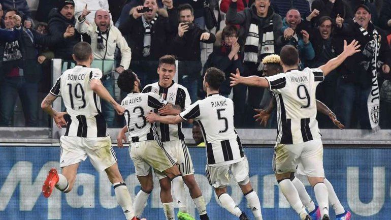 Dybala le dio el triunfo a la Juve sobre el Milan en el último minuto