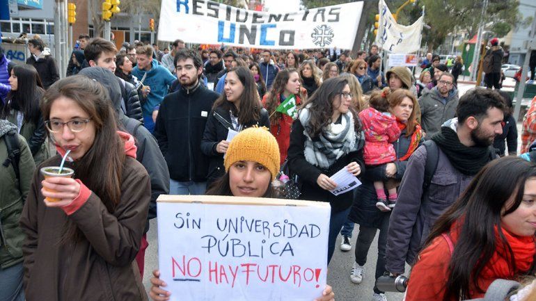 Pese a la crisis, la UNCo planea abrir nuevas carreras