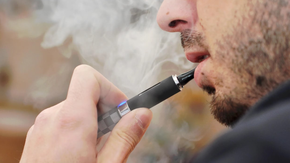 El Gobierno prohibió la venta del cigarrillo electrónico