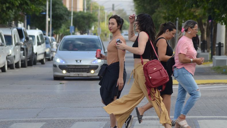 Bajan las temperaturas en Neuquén: ¿Qué pasará con el viento? | LM Neuquen Bajan las temperaturas en Neuquén: ¿Qué pasará con el viento?