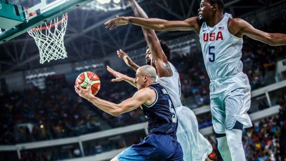 Argentina no pudo con la jerarquía del Dream Team en el final de la era dorada del básquet