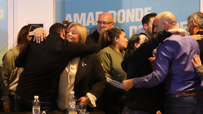 Los festejos de La Neuquinidad por haber sacado dos bancas en el Congreso Nacional. Los festejos de La Neuquinidad por haber sacado dos bancas en el Congreso Nacional.