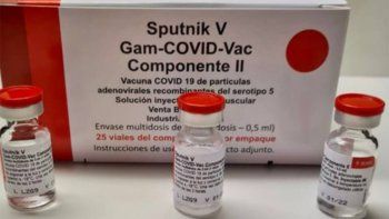 En enero de 2021 robaron 30 dosis de vacuna Sputnik-V del hospital regional de Comodoro Rivadavia y se probó que al menos dos fueron aplicadas a beneficiaros de la obra social de Camioneros. En enero de 2021 robaron 30 dosis de vacuna Sputnik-V del hospital regional de Comodoro Rivadavia y se probó que al menos dos fueron aplicadas a beneficiaros de la obra social de Camioneros.