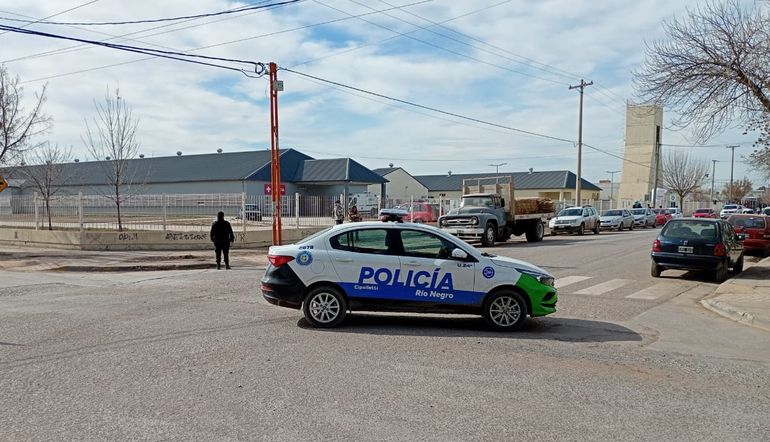 El hospital de Cipolletti fue evacuado por una amenaza de bomba. 