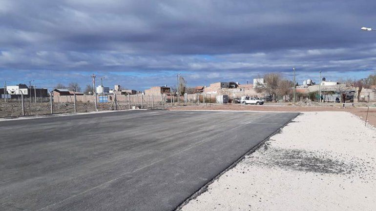 La Muni ya puso asfalto a los predios deportivos