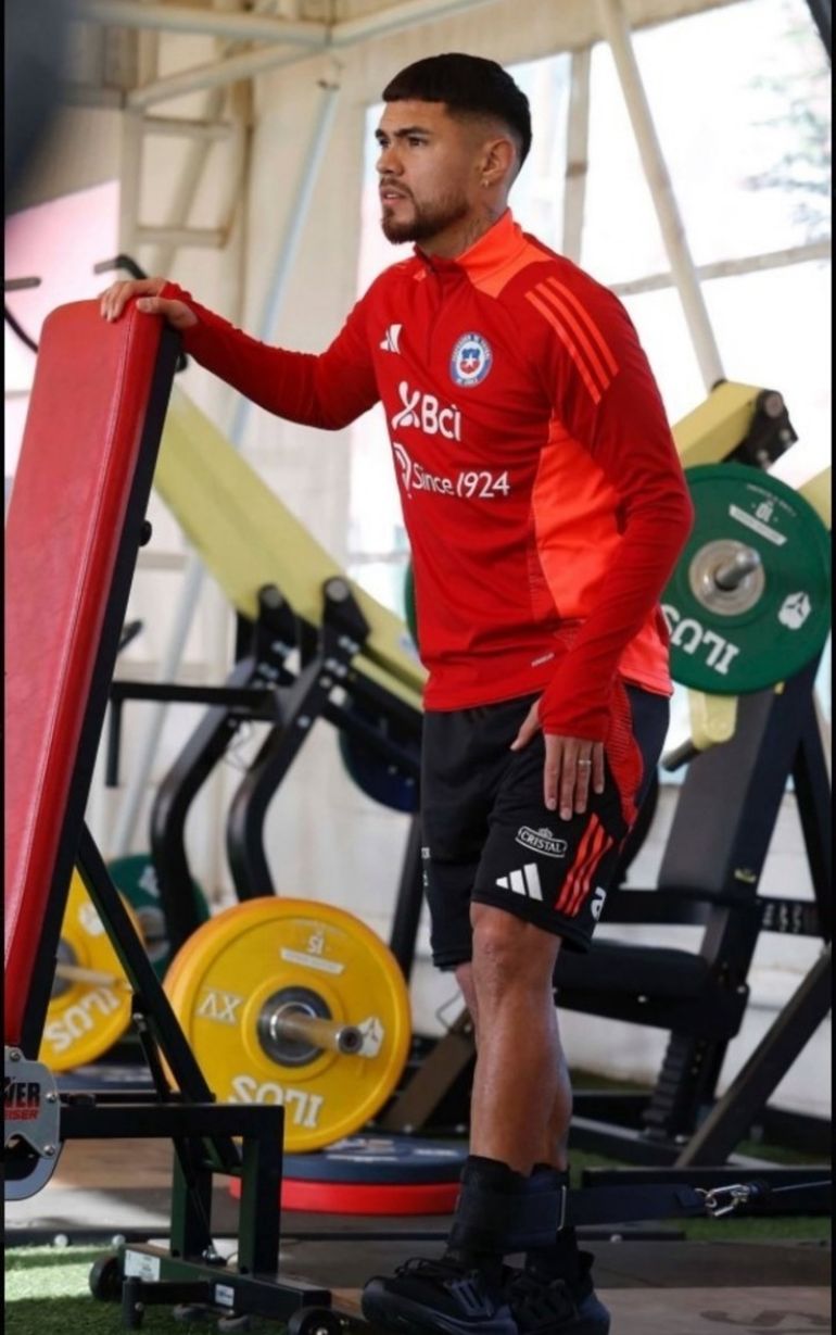 Paulo Díaz entrenando con la Selección de Chile Paulo Díaz entrenando con la Selección de Chile