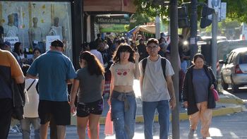 La confianza de los consumidores está igual que en 2024, luego de un pico en enero. La confianza de los consumidores está igual que en 2024, luego de un pico en enero.