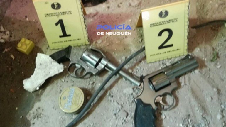 La Policía secuestró armas y drogas en un allanamiento