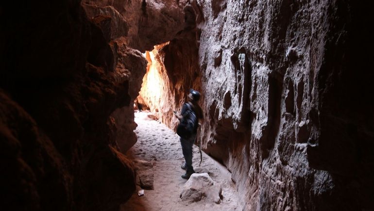 Turismo de Cercanía 2022: una aventura por las cavernas de la Cueva del León