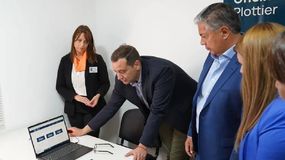 Rolando Figueroa inauguró formalmente la oficina de empleo en Plottier.