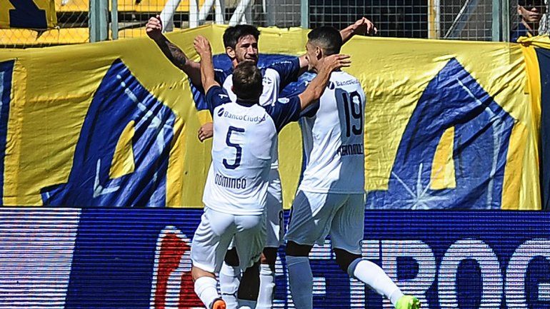 Independiente ganó en Rosario y clasificó a la Sudamericana
