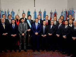 El último encuentro de Javier Milei con los gobernadores fue en el famoso Pacto de Mayo. El último encuentro de Javier Milei con los gobernadores fue en el famoso Pacto de Mayo.