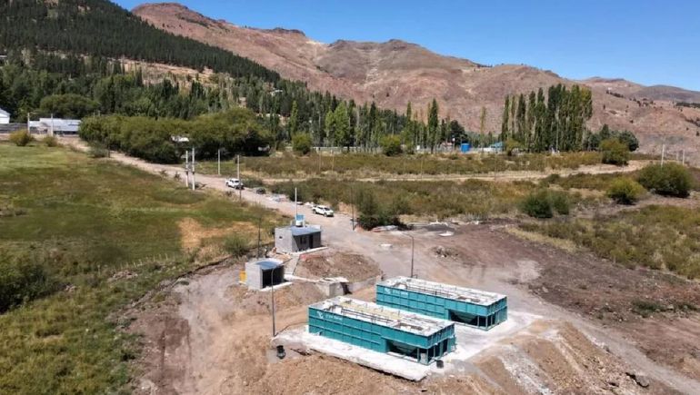 Los módulos de la planta claocal de Huinganco fueron trasladados en febrero. Ahora se espera finalizar las obras en los próximos meses. Los módulos de la planta claocal de Huinganco fueron trasladados en febrero. Ahora se espera finalizar las obras en los próximos meses.