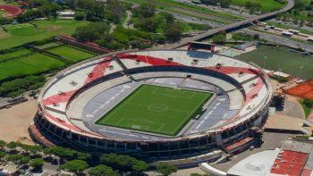 El Monumental de River recibirá a Racing este domingo a las 18:30 horas El Monumental de River recibirá a Racing este domingo a las 18:30 horas