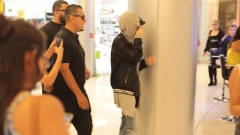 se hizo pasar por justin bieber y engano a sus fans se hizo pasar por justin bieber y engano a sus fans