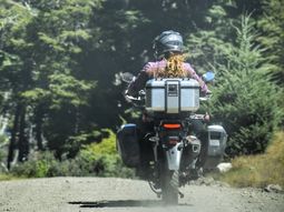 la youtuber neuquina que recorre el pais en moto desde hace cinco anos y ya suma mas de 120 mil kilometros la youtuber neuquina que recorre el pais en moto desde hace cinco anos y ya suma mas de 120 mil kilometros