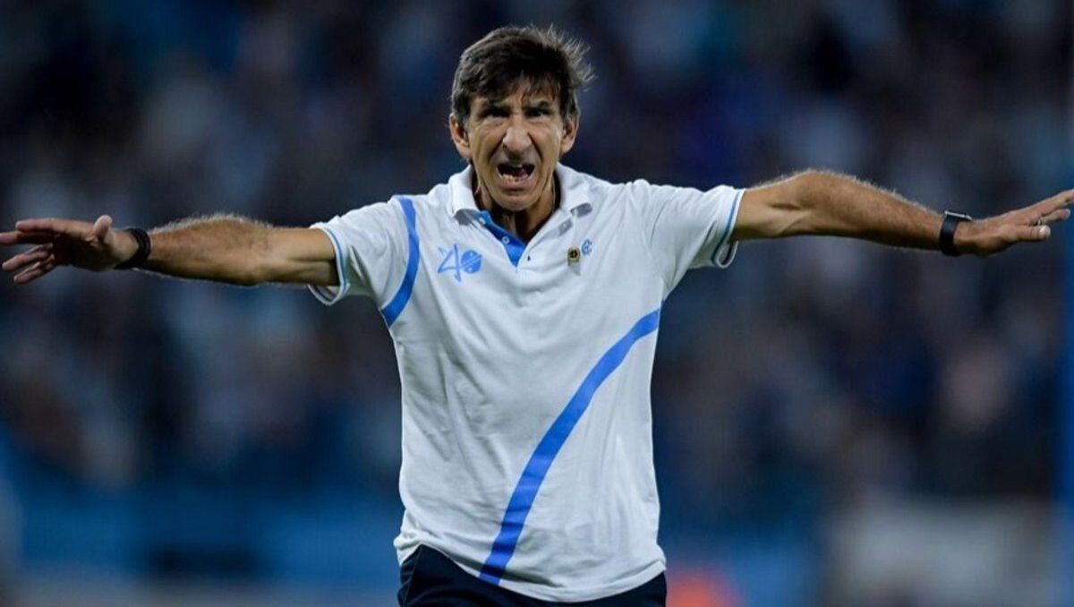 Gustavo Costas explotó tras el empate de Racing en el clásico de Avellaneda: Fue alevoso