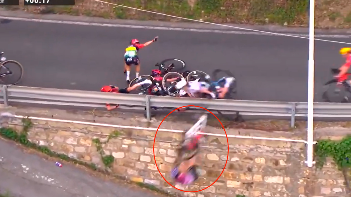 El accidente de la ciclista en Italia que se viralizó en redes sociales.