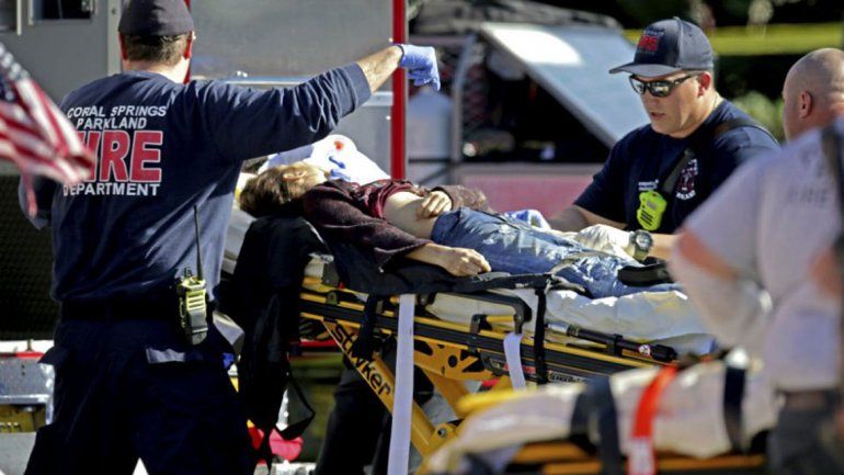 El héroe fue homenajeado por la comunidad de la escuela Marjory Stoneman Douglas. Feis había estudiado ahí.