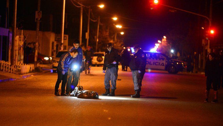 La víctima del crimen salió del inquilinato para pedir ayuda