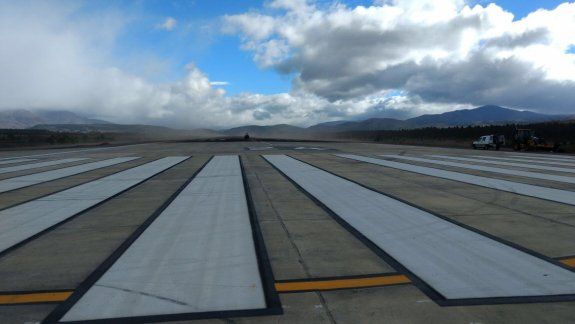Hoy aterriza el primer vuelo nocturno en Chapelco