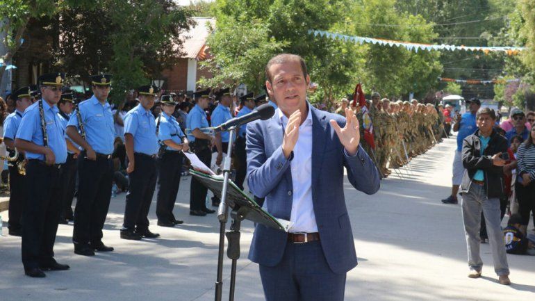 Gutiérrez anunció la construcción del Gasoducto Cordillerano